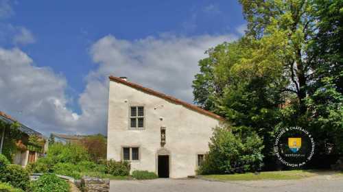 Maison de Jeanne d&#039;Arc en Lorraine, département des Vosges, jardin où elle a entendu ses voix