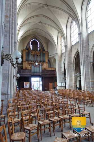 nef et orgue de l&#039;église