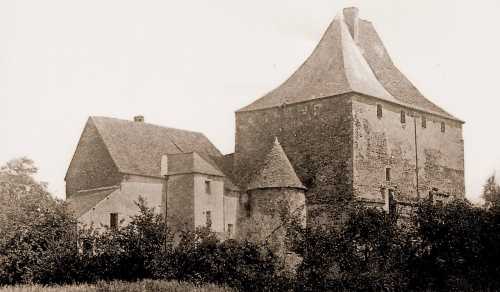 Tour de Vesvre avec son logis vers 1910