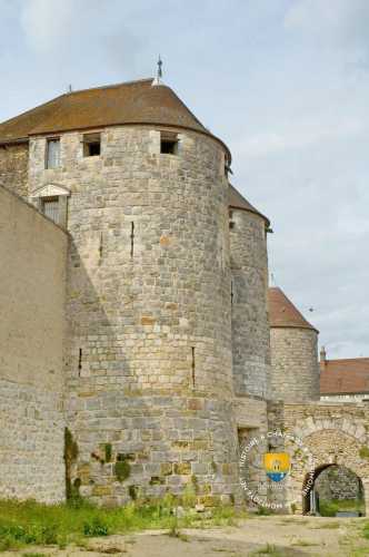 Châtelet d&#039;Entrée du château de Dourdan