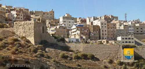 Fortifications de la ville de Kerak -Al-Karak
الكرك