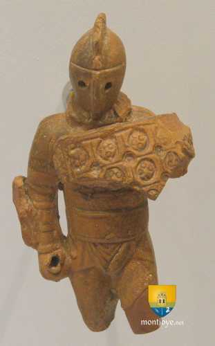 Gladiateur Samnite, trouvé à Volubilis, terre cuite, époque romaine.