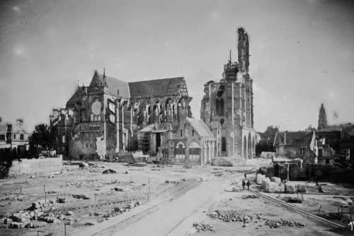 Cathédrale de Soissons - destructions - première guerre mondiale