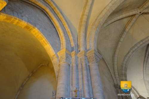 chapiteau du XIIe, de l&#039;église Saint-Julien-de-Brioude de Marolles-en-Brie