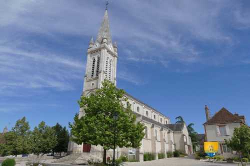 Eglise Saint-Pierre - Dampierre en Burly
