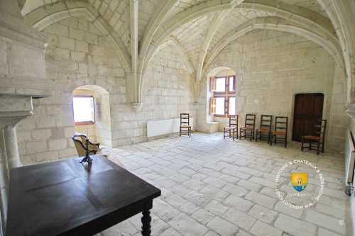 Logis, Château de Montsoreau, chambre avec cheminée.