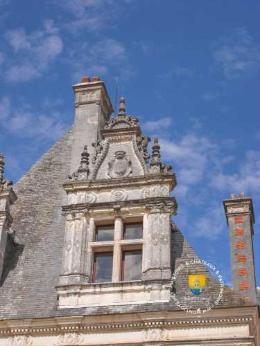 Lucarne Renaissance du château de Saint-Aignan