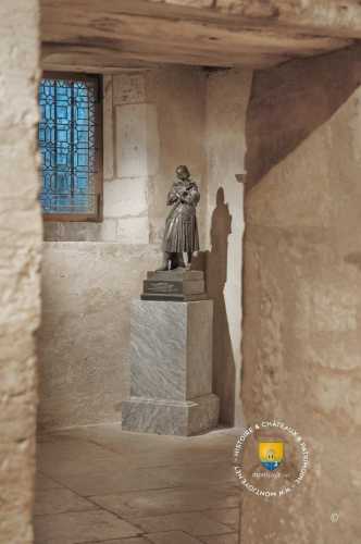 Statue de Jeanne d&#039;Arc dans la maison natale