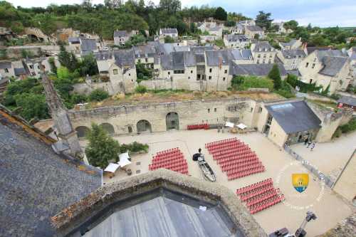 cour centrale, lieu des concerts au château de Montsoreau